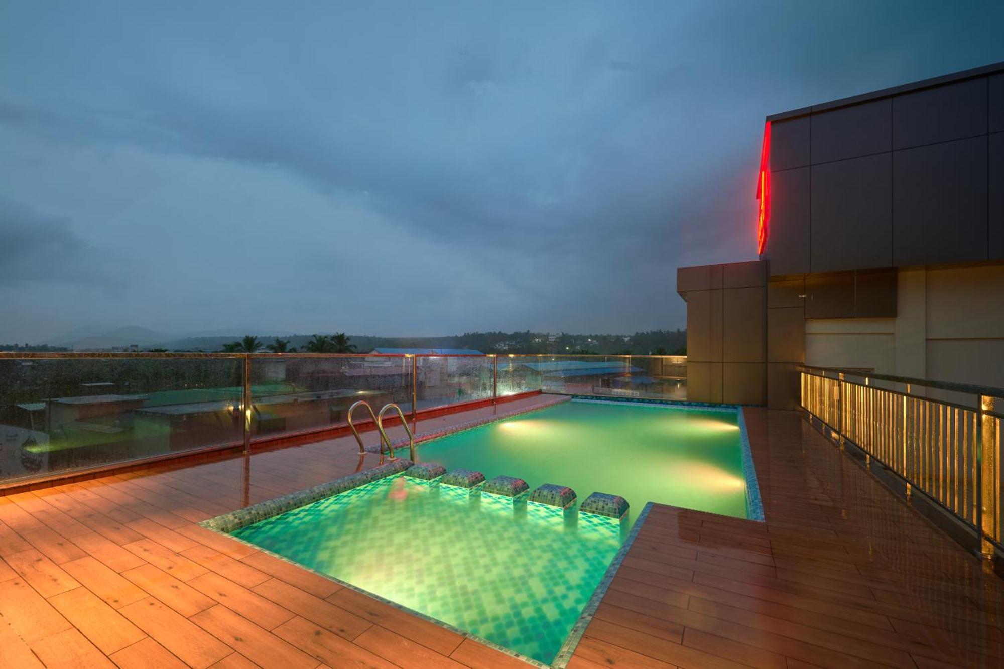 Kowju Airport Hotel Calicut Kondotty Buitenkant foto
