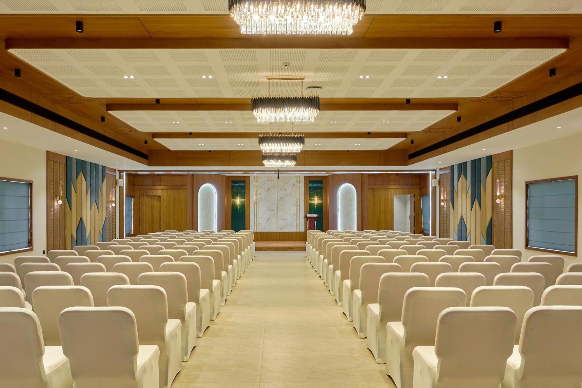 Kowju Airport Hotel Calicut Kondotty Buitenkant foto